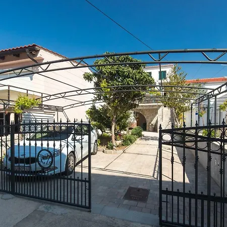 Ferienhaus Holiday Punat